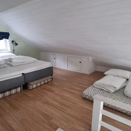 Carpenters Rorbu 度假居 *